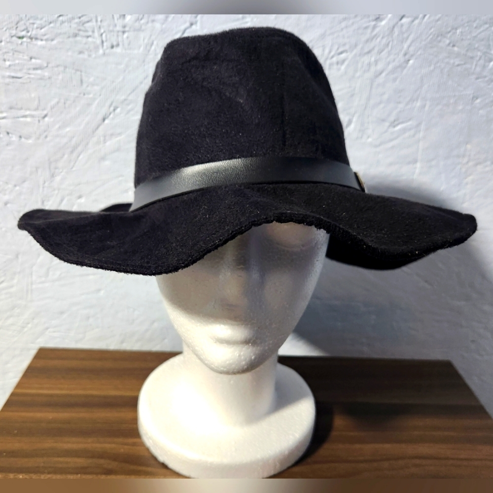Vintage 70s/80s The Hatter Black Bucket Hat